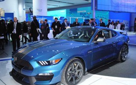 Cận cảnh xe cơ bắp Ford Shelby GT350R Mustang