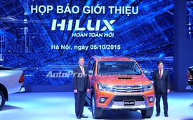 Xe bán tải Toyota Hilux 2015 trình làng, giá từ 693 triệu Đồng