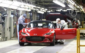 Xe mui trần bán chạy nhất Mazda MX-5 2015 xuất xưởng