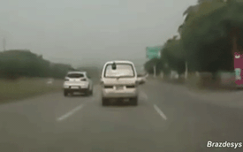 Những pha tai nạn ôtô thảm khốc trên đường cao tốc