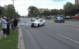 Drift hỏng, Ford Mustang Shelby GT500 suýt gây tai nạn chết người