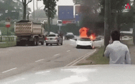 Gallardo cháy tại Singapore, báo động số vụ "siêu bò" gặp hỏa hoạn