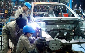 Thuế nhập khẩu ô tô giảm: Toyota lại tính rời Việt Nam
