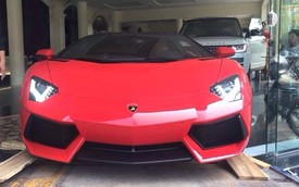 Những hình ảnh nóng hổi về siêu bò Lamborghini Aventador Roadster 24,5 tỷ đồng