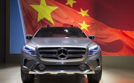 Mercedes-Benz bị phạt nặng tại Trung Quốc vì bán đắt