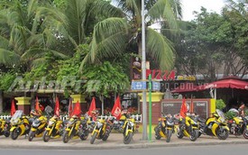 Đoàn mô tô khủng dẫn đoàn với tông vàng "chói lóa" ở Nha Trang