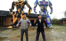 Nông dân chế Rô-bốt Transformers từ sắt vụn có giá hàng trăm nghìn đô