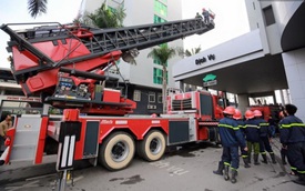 Hà Nội: Cháy ở tòa nhà Toyota Mỹ Đình, nhiều người bị kẹt trong thang máy