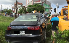 Nam Định: Audi A6 2016 biển lộc phát bị tàu hỏa đâm, 2 người nhập viện