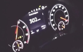 Xem SUV siêu sang Bentley Bentayga tăng tốc lên 302 km/h