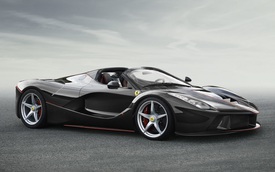 Nhà sưu tập xe kiện Ferrari vì không mua được LaFerrari mui trần