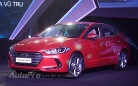 Hyundai Elantra 2016 thách thức Mazda3 bằng giá 615 triệu Đồng tại Việt Nam