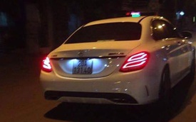 Cư dân mạng truy tìm Mercedes-Benz C250 gây tai nạn rồi bỏ chạy tại Hà Nội