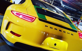 "Bố nhà người ta" tặng xe thể thao Porsche 911 R cho con trai 13 tuổi