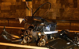 Tai nạn thảm khốc trong đường hầm khiến BMW i8 vỡ thành 3 mảnh, 2 người tử vong