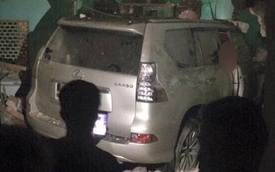 Quảng Ninh: SUV hạng sang Lexus GX460 đâm thủng tường, chui vào nhà dân