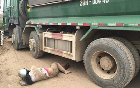Hà Nội: Người phụ nữ mang thai 7 tháng bị cuốn vào gầm xe tải, nát chân