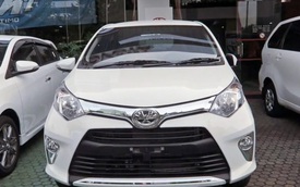 Xe gia đình giá rẻ Toyota Calya xuất hiện tại đại lý trước khi ra mắt