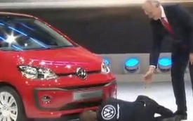 Thợ sửa ô tô giả mạo phá đám Volkswagen trong triển lãm Geneva 2016