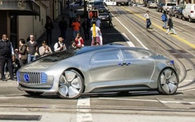 Mercedes-Benz: Ô tô tự lái thà đâm một đứa trẻ còn hơn gây nguy hiểm cho người trong xe