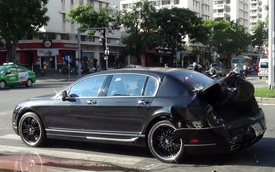 Hàng hiếm Bentley Continental Flying Spur độ Mansory gặp nạn tại Sài Gòn