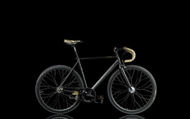Chiếc xe đạp mạ vàng 24K và bọc da rắn chỉ để bày và ngắm