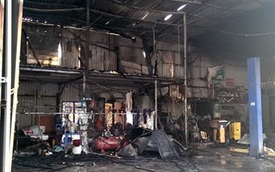 Hà Nội: Gara ô tô cháy ngùn ngụt, lan sang nhà hàng ăn uống