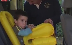 Chiếc ghế an toàn này sẽ cứu con bạn nếu tai nạn xảy ra