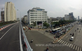Chạy thử cầu vượt Hoàng Minh Giám - Trần Duy Hưng trong ngày đầu thông xe