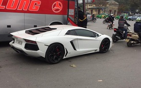 Lamborghini Aventador chính hãng trị giá 22,5 tỷ Đồng "phượt" ra Thủ Đô