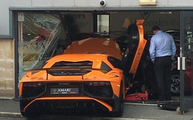 Nhiếp ảnh gia đâm hỏng siêu xe hàng hiếm Lamborghini Aventador SV
