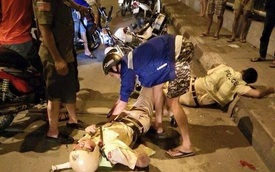 2 CSGT bị đạp ngã xe, văng xuống đường khi đang truy đuổi quái xế ở Sài Gòn