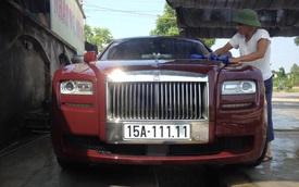Rolls-Royce Ghost Hải phòng biển "ngũ quý" 1 tắm rửa ngay trên phố