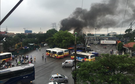 Hà Nội: Cháy xe bồn chở xăng, lan cả sang cây xăng