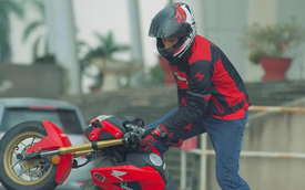 Biker Việt tròn mắt xem stunter Aaron Twite trình diễn kỹ thuật stunt