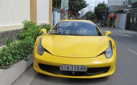 Siêu xe Ferrari 458 Italia đón tết Bính Thân tại Nha Trang