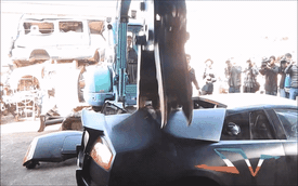Lực lượng chức năng Đài Loan nghiền nát siêu xe Lamborghini Murcielago