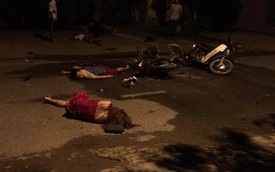 Hà Nội: Hai xe máy tông nhau lúc nửa đêm, 3 người tử vong