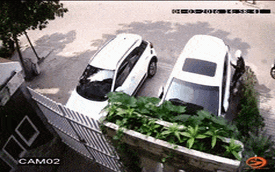 Sài Gòn: Kẻ gian "vặt gương" xe Lexus trong vòng 8 giây