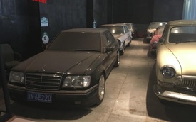 Bộ sưu tập Mercedes-Benz nằm phủ bụi khiến nhiều người xót xa