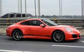 Trải nghiệm sức mạnh 370 mã lực của Porsche 911 Carrera