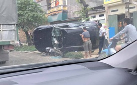 SUV sang Audi Q5 của nữ tài xế bị lật trong vụ tai nạn tại Hà Nội