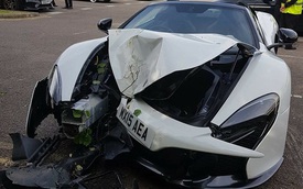 Video Range Rover kéo McLaren 12C ra khỏi lùm cây sau tai nạn tại bãi gửi xe của đám cưới gây xôn xao trên mạng