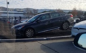 Nhân viên của hãng Tesla phải tranh nhau chỗ đỗ xe mỗi ngày