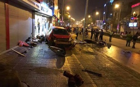 Toyota Yaris gây tai nạn liên hoàn tại Hà Nội, ít nhất 6 người bị thương