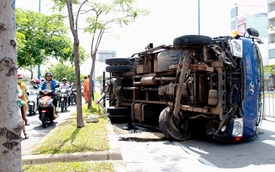 Chạy xe lốp cũ nát: 'Tử thần' rình rập mỗi vòng quay