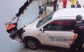 Hà Nội: Lái ô tô đâm vỡ tường cửa hàng, tài xế bị chủ nhà đòi đền bù 200 triệu Đồng