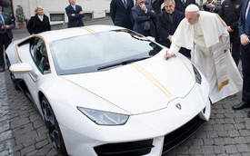 Siêu xe Lamborghini Huracan độc nhất của Giáo hoàng Vatican