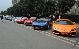 Trường Cao đẳng gây choáng khi mua dàn siêu xe và xe sang 35 tỷ Đồng cho sinh viên thực hành