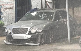 Xe nhà giàu Bentley Continental Flying Spur bị bắt gặp trong tình cảnh thảm thương tại Hà Nội